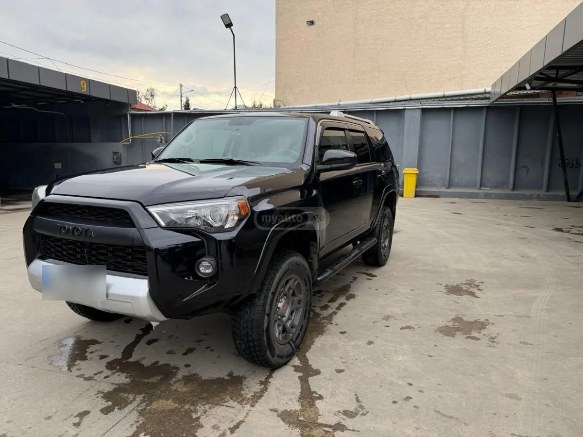 Toyota 4 Runner - фото 1