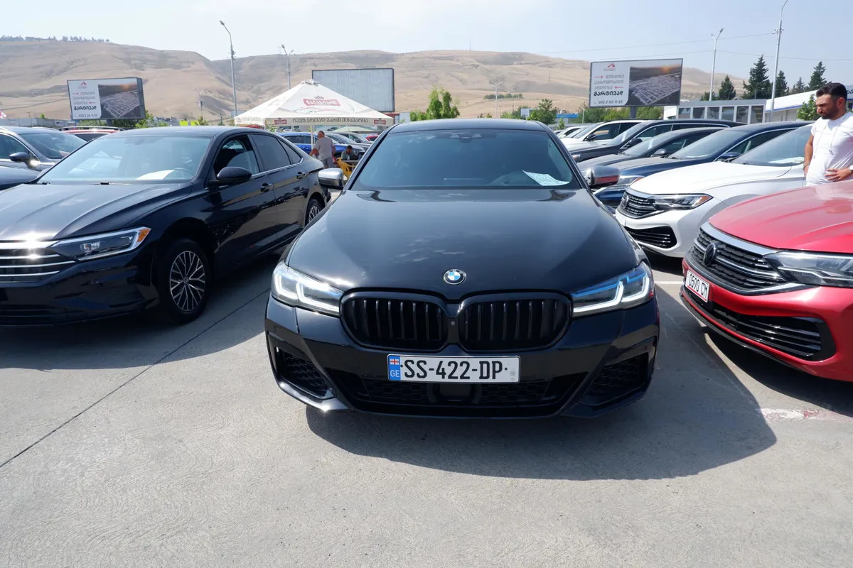 BMW 550 - фото 1