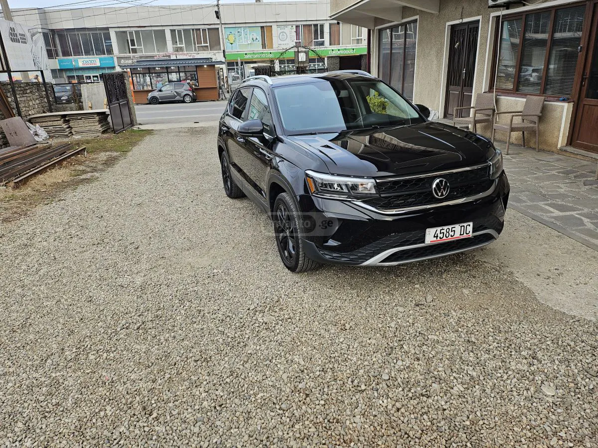 Volkswagen Taos - фото 1