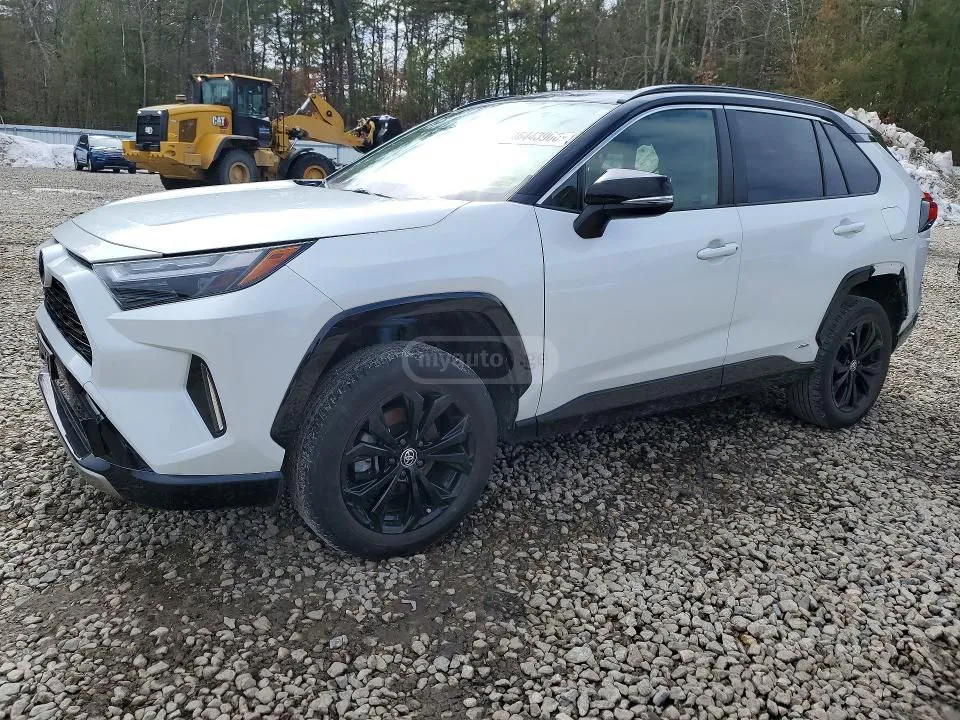 Toyota RAV 4 - фото 1