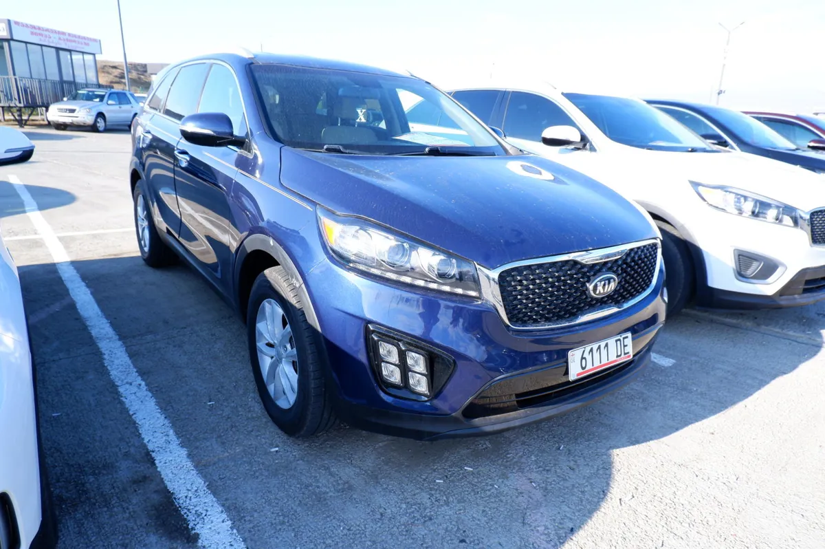 Kia Sorento - фото 1