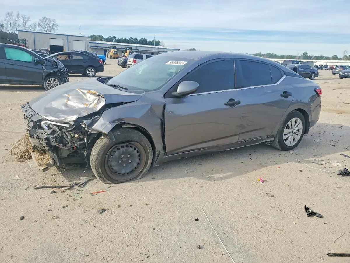 NISSAN SENTRA - фото 1