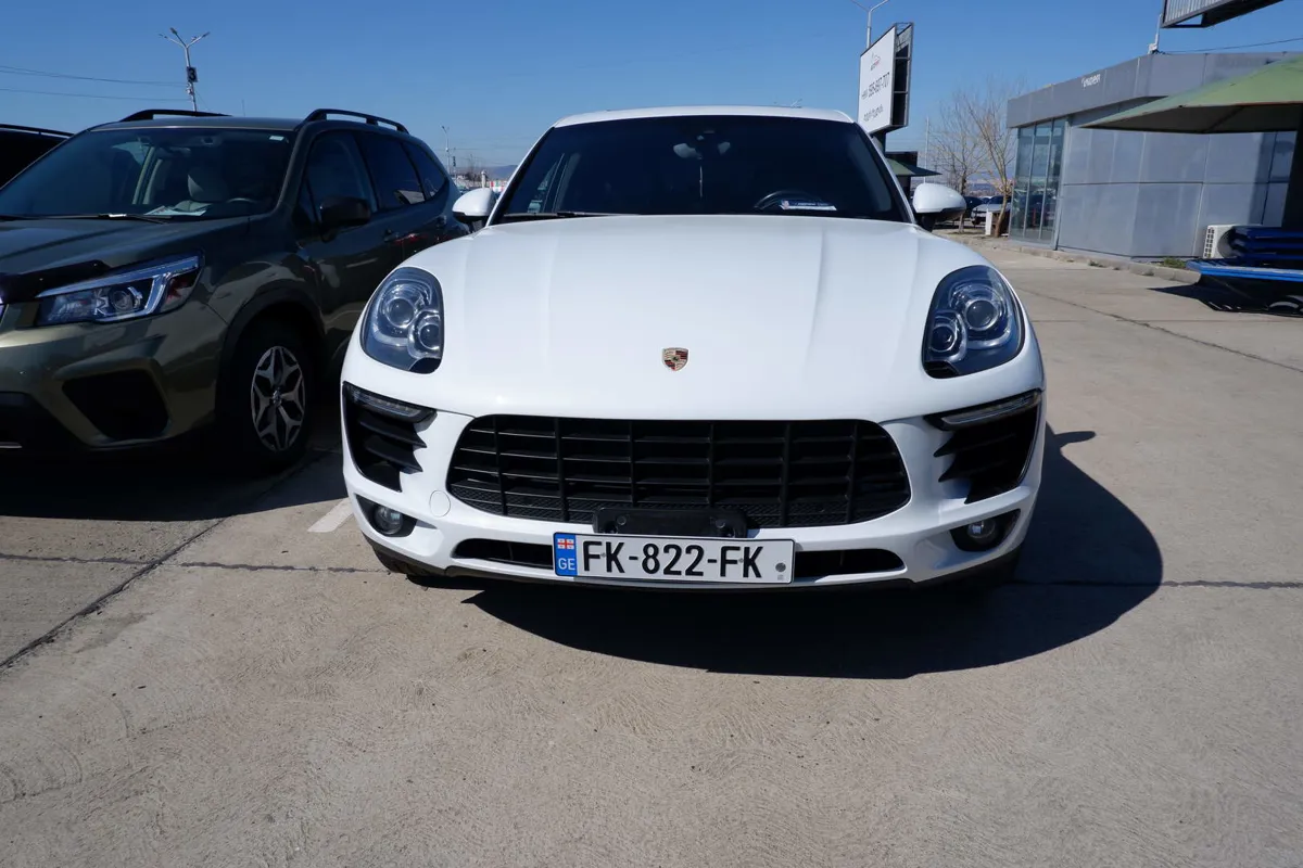 Porsche Macan - фото 1