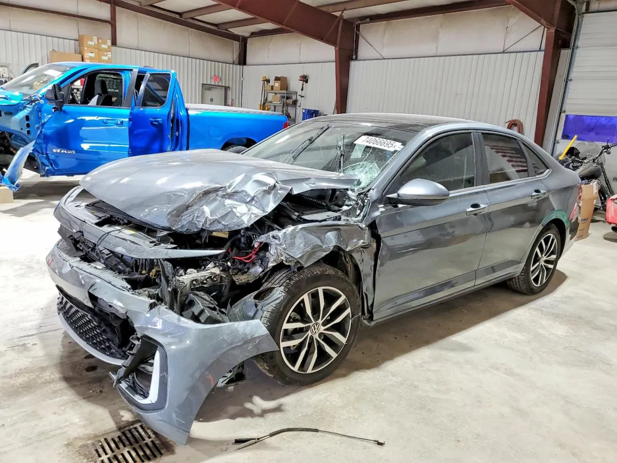 VOLKSWAGEN - фото 1