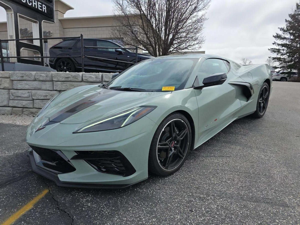 Chevrolet Corvette Stingray - фото 1