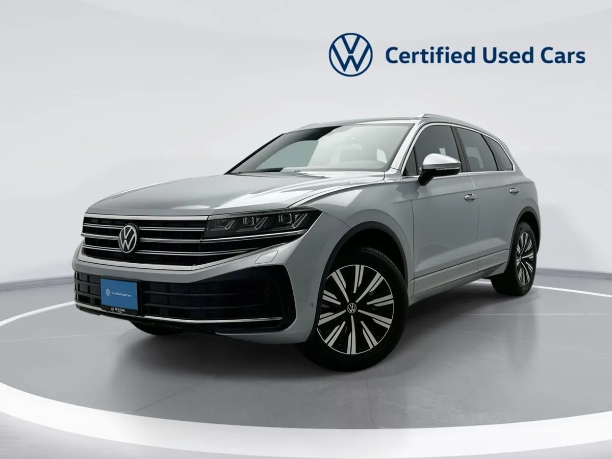 Volkswagen Touareg - фото 1