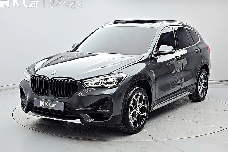 BMW X1 - фото 1