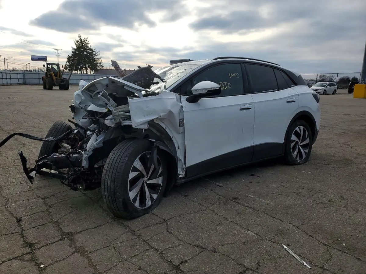 VOLKSWAGEN ID.4 - фото 1