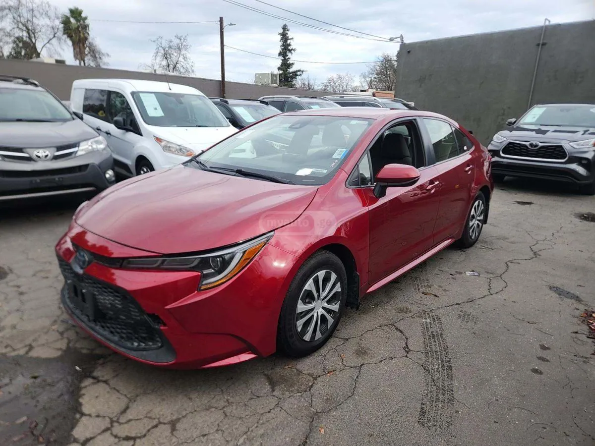 Toyota Corolla - фото 1