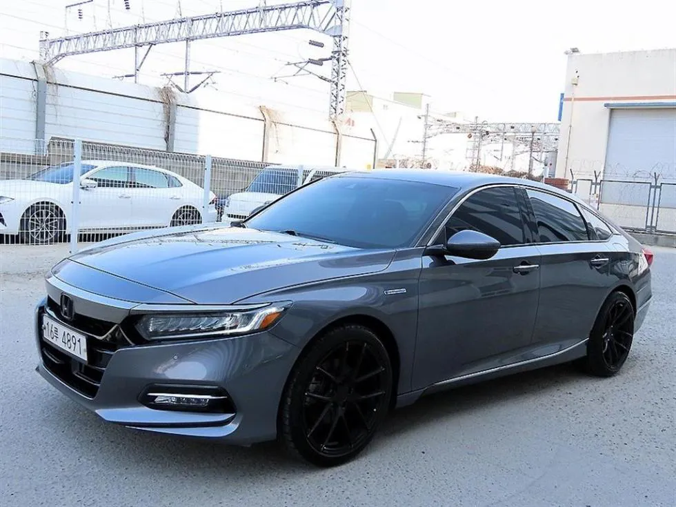 Honda 어코드 10세대 Hybrid 2.0 Touring - фото 1