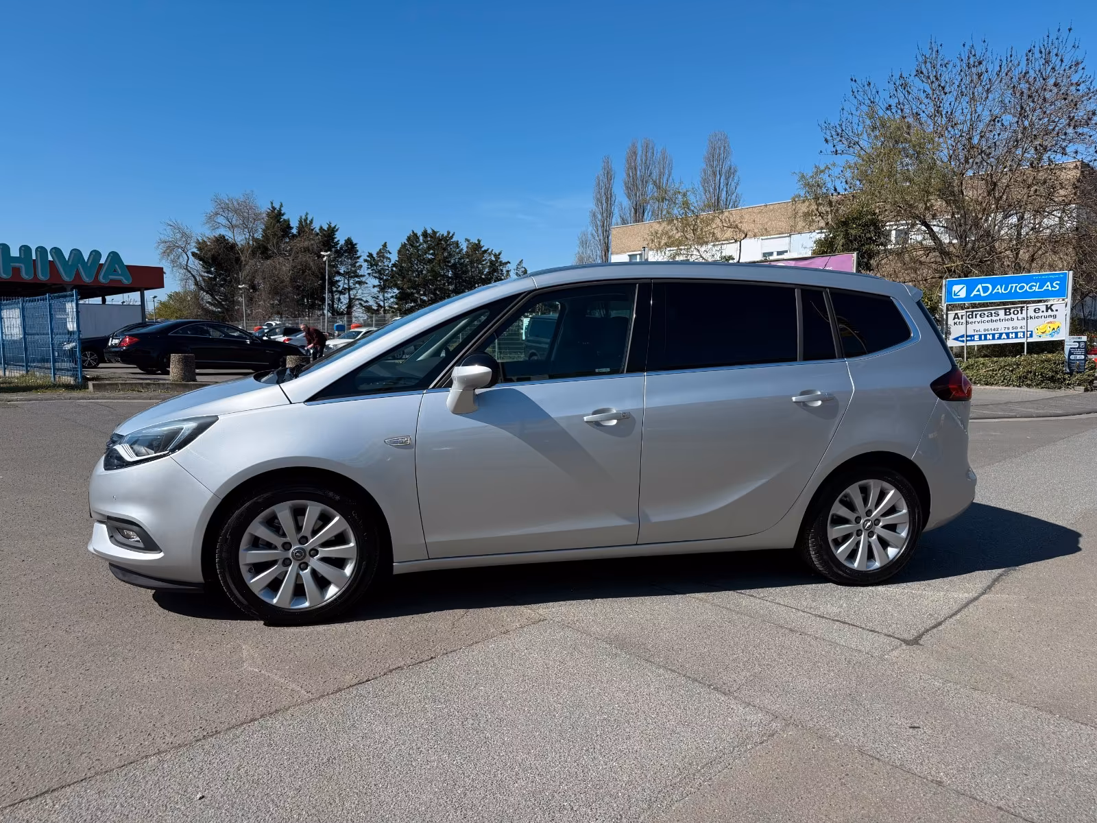 Opel Zafira Tourer - фото 1