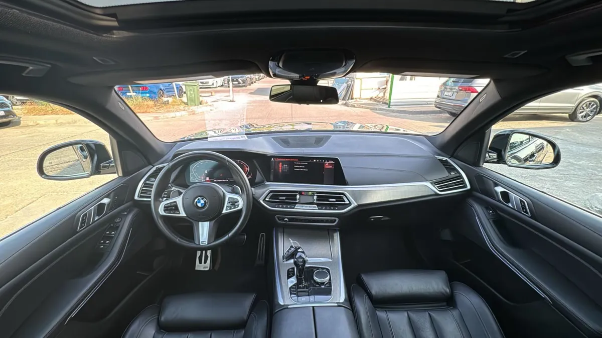 BMW X5 - фото 1