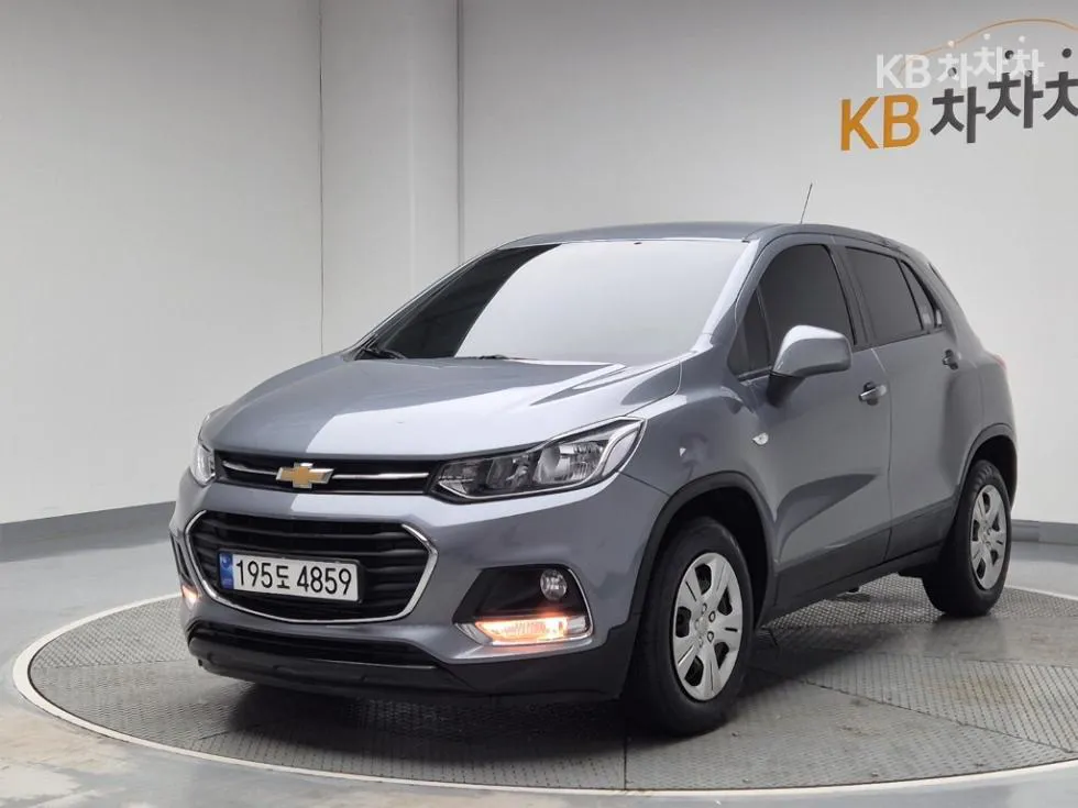 한국GM 더 뉴 트랙스 1.4 LS 기본형 - фото 1