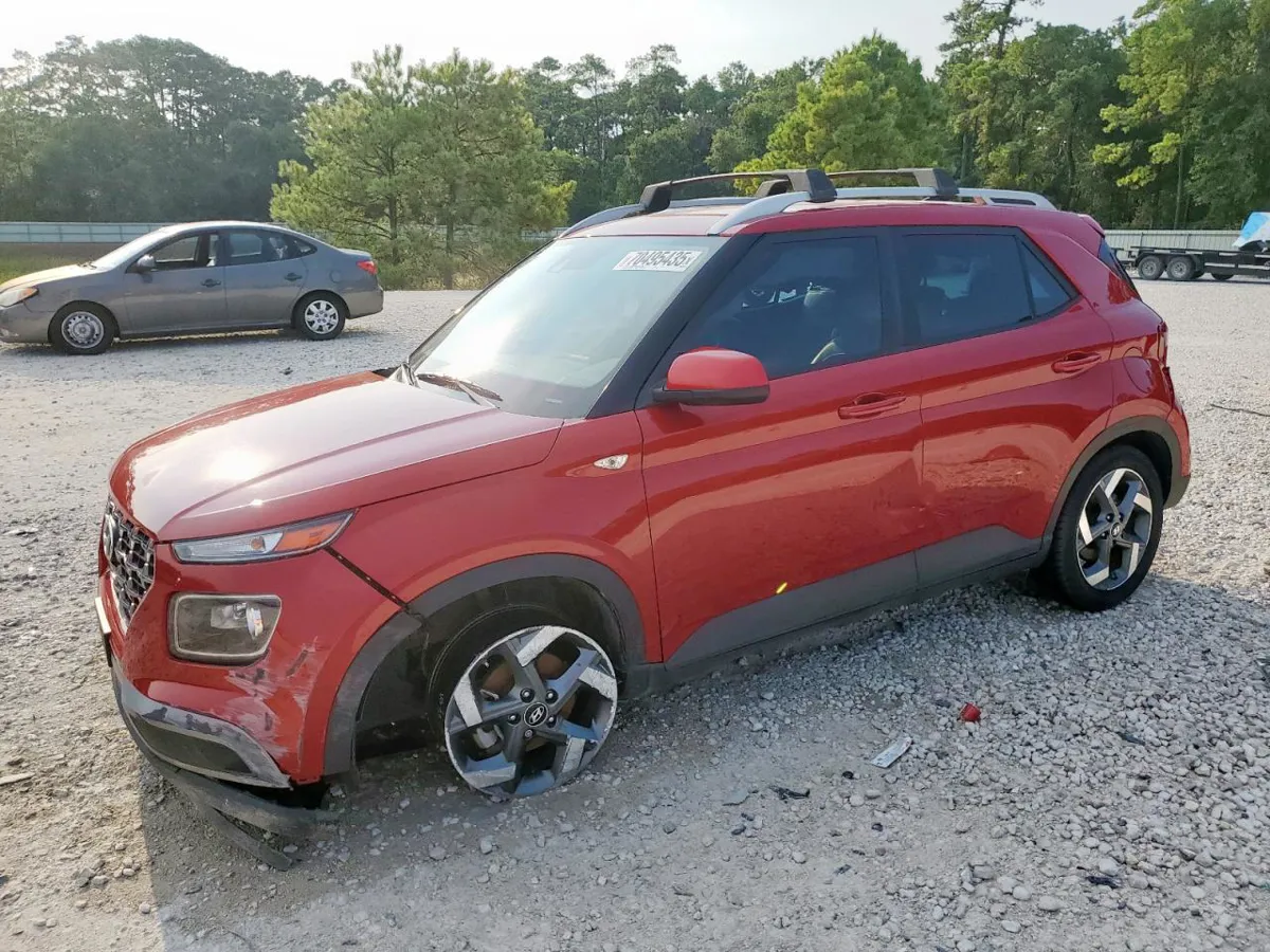 HYUNDAI VENUE - фото 1