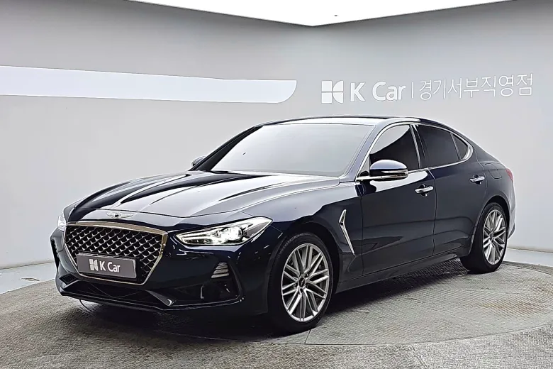 Genesis G70 - фото 1