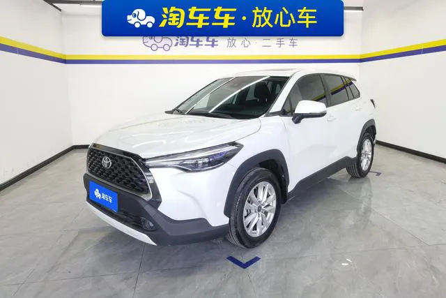 Toyota Corolla Cross - фото 1