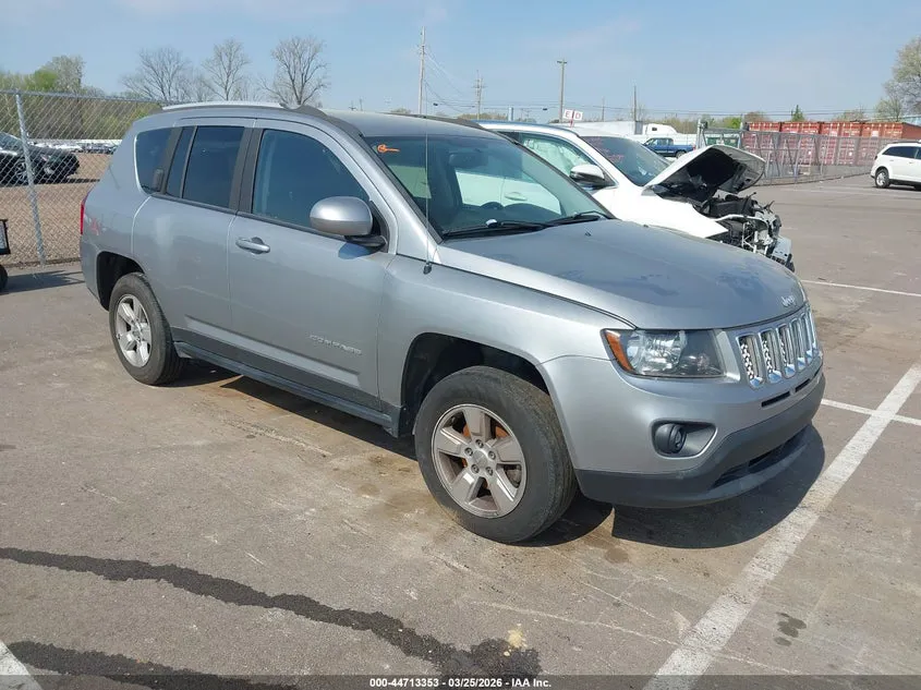 JEEP COMPASS LATITUDE - фото 1
