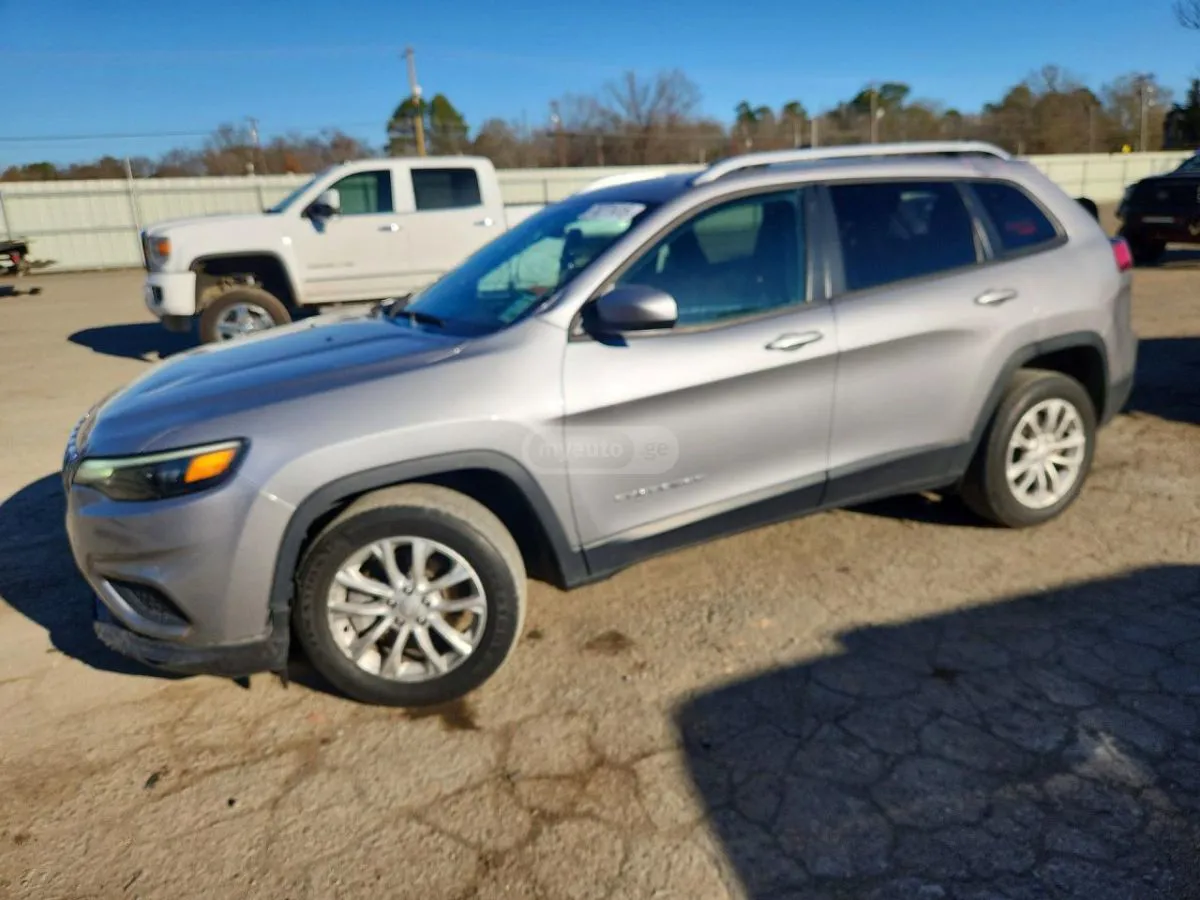 Jeep Cherokee - фото 1