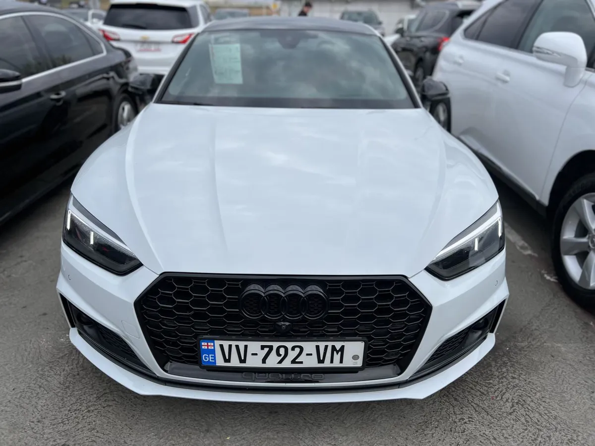 Audi S5 - фото 1
