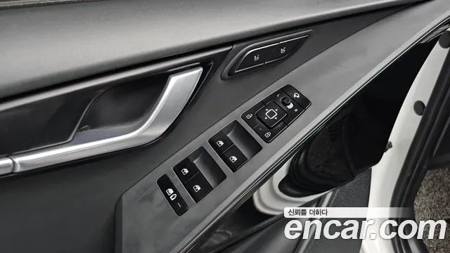 Kia Niro - фото 1