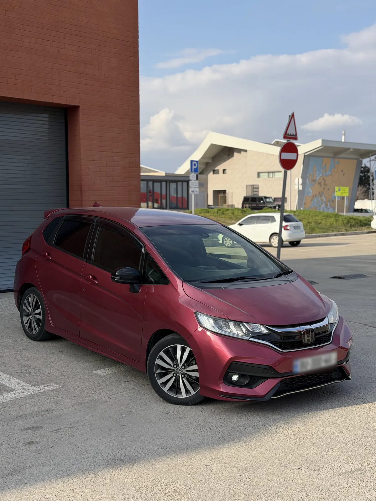 Honda FIT - фото 1