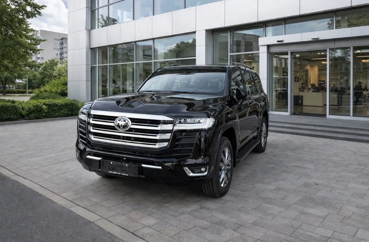 Toyota Land Cruiser - фото 1
