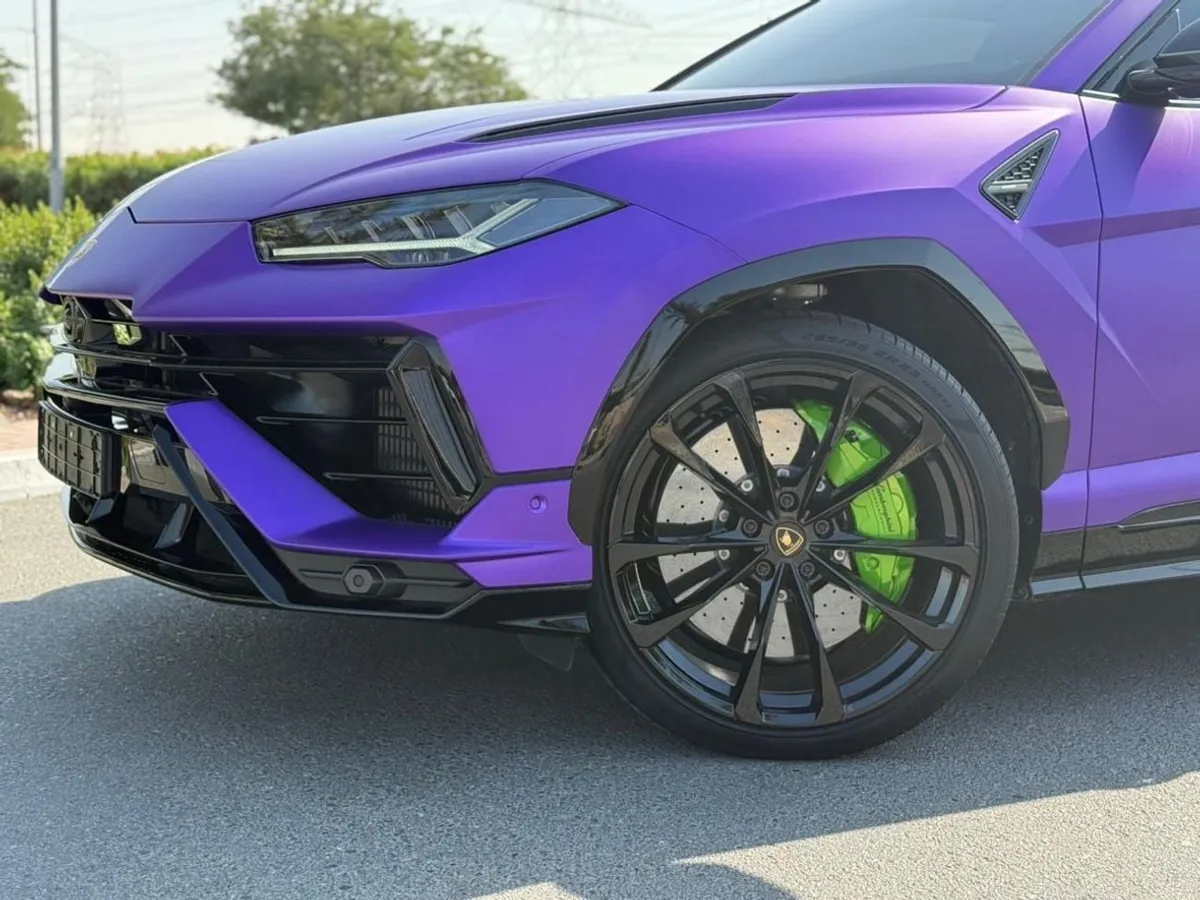 Lamborghini Urus - фото 1