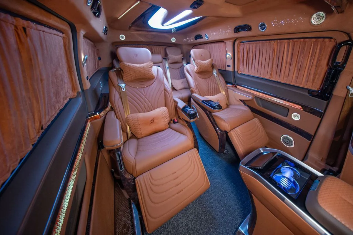 Mercedes-Benz V 300 - фото 1