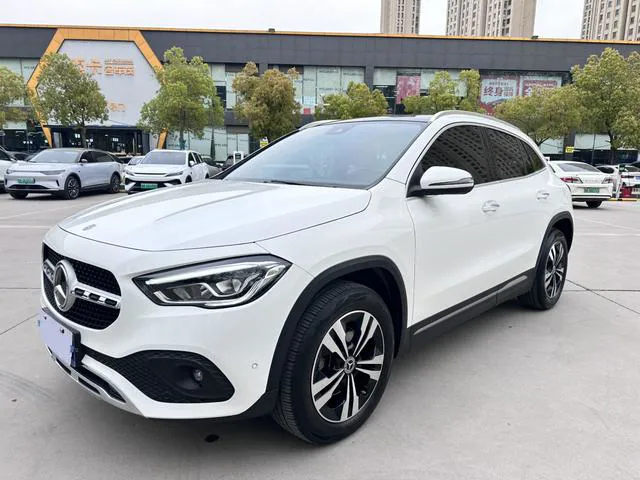 Mercedes-Benz GLA - фото 1