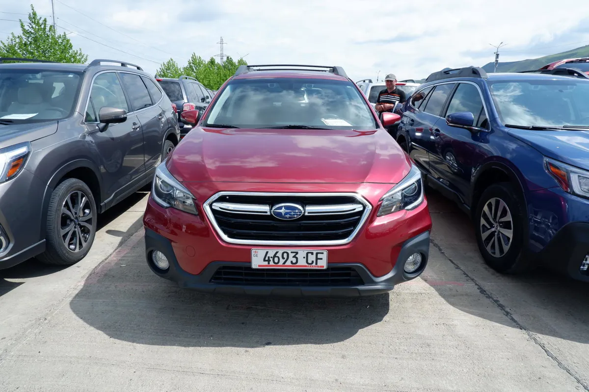 Subaru Outback - фото 1