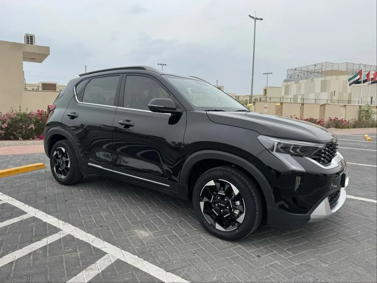 Kia Sonet - фото 1