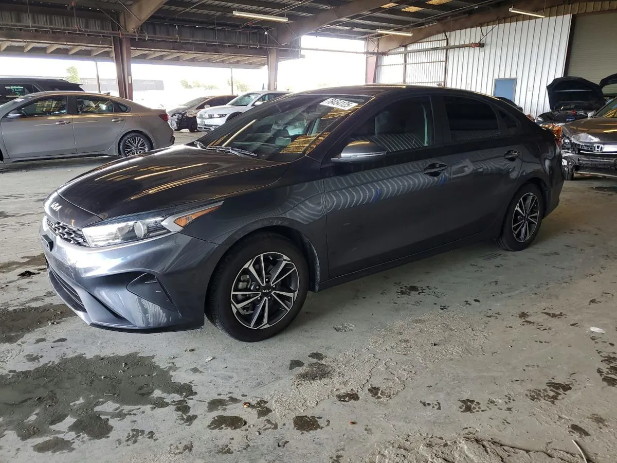 KIA FORTE FE - фото 1