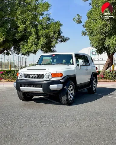 Toyota FJ Cruiser - фото 1