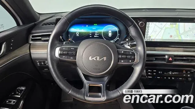 Kia K5 - фото 1