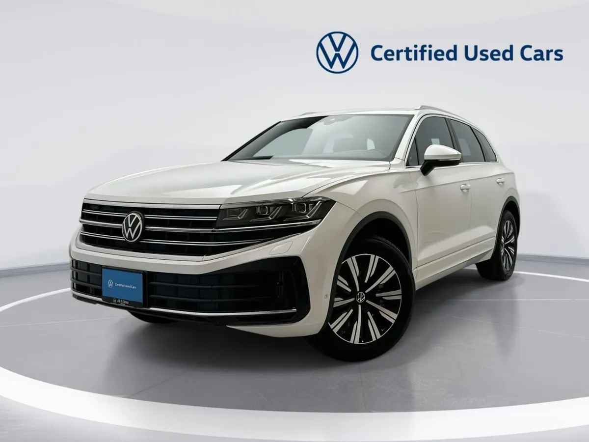 Volkswagen Touareg - фото 1