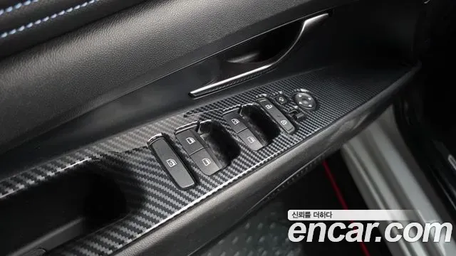 Hyundai AVANTE - фото 1