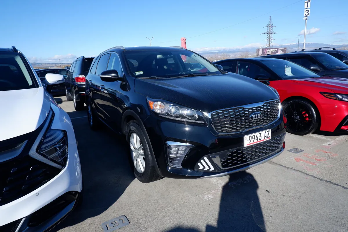 Kia Sorento - фото 1