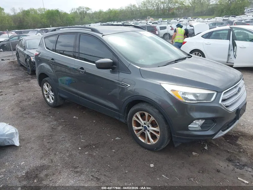 FORD ESCAPE SE - фото 1