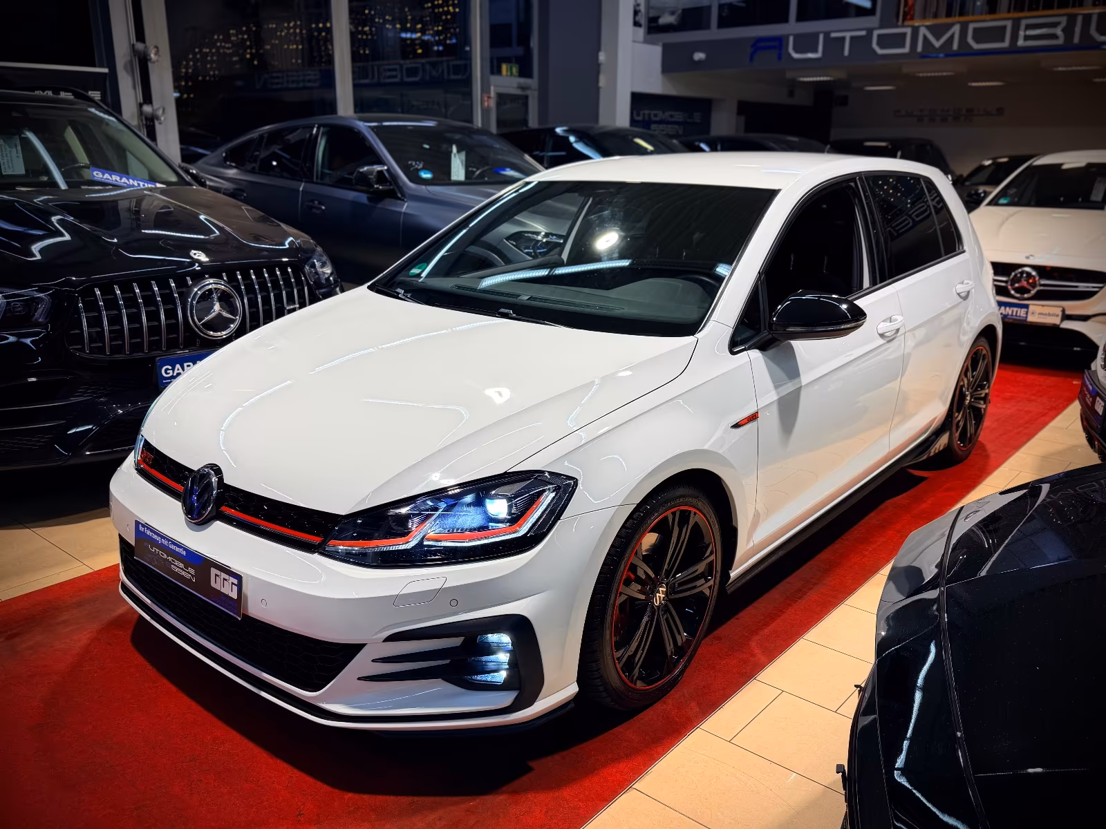 Volkswagen Golf - фото 1