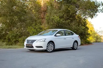 Nissan Sentra - фото 1