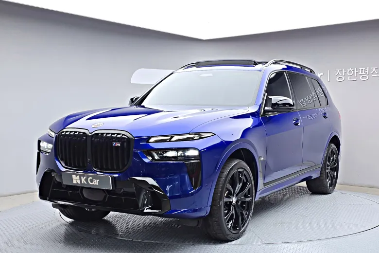 BMW X7 - фото 1