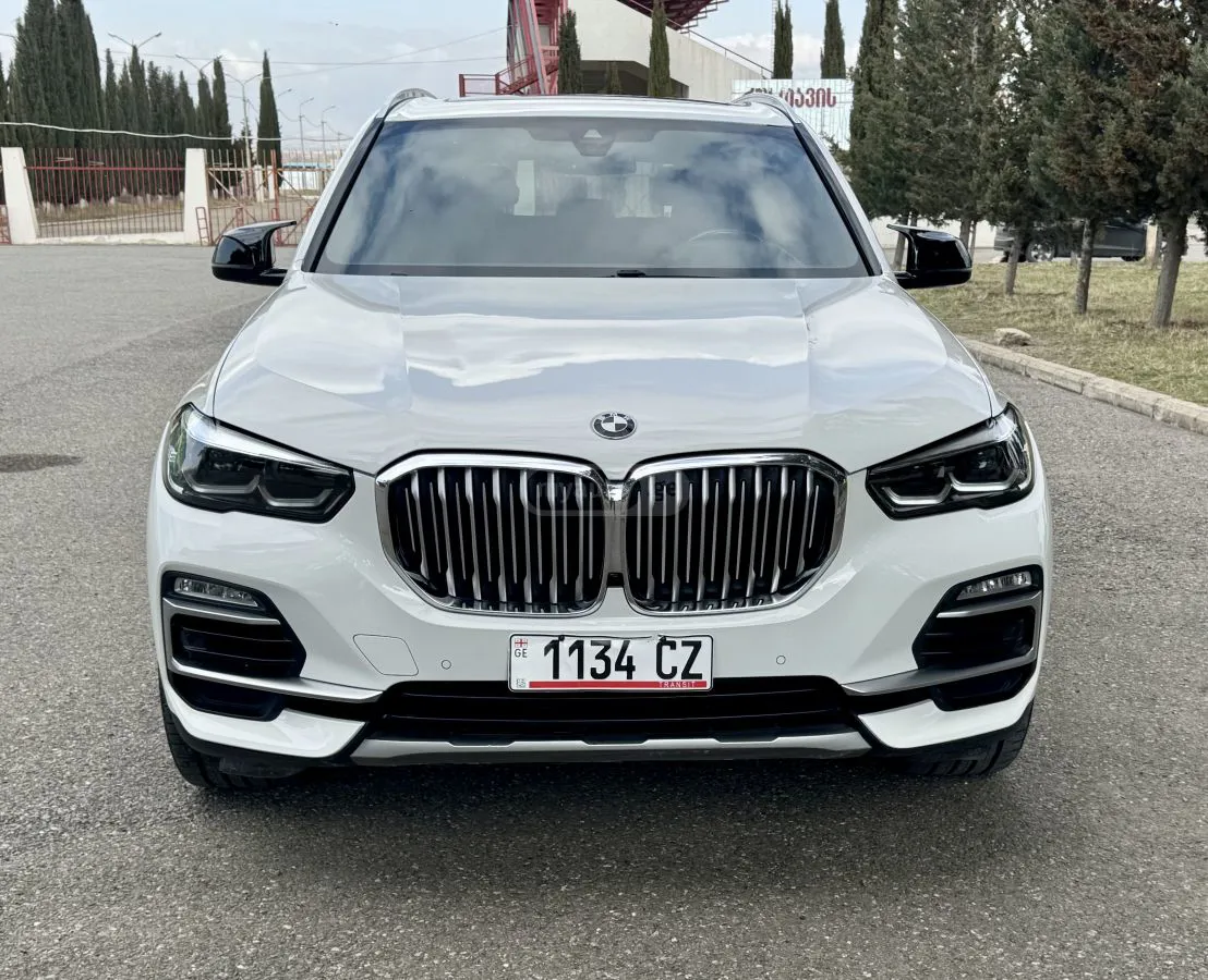 BMW X5 - фото 1