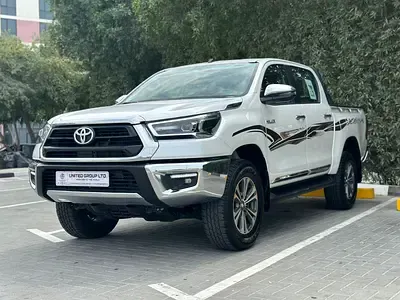 Toyota Hilux - фото 1