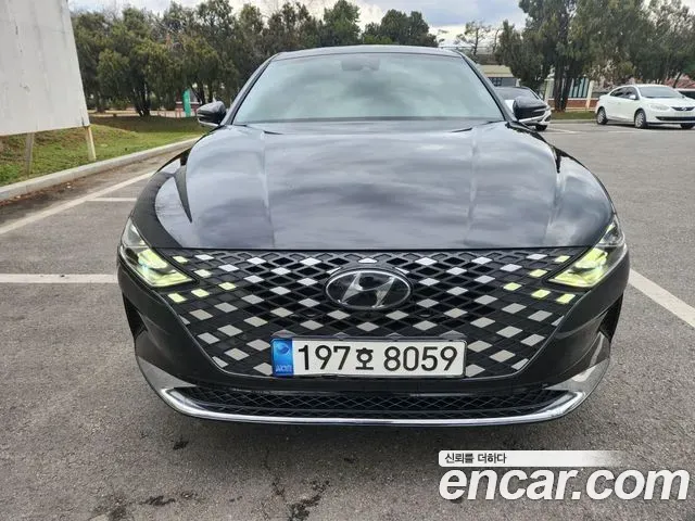 Hyundai Grandeur - фото 1