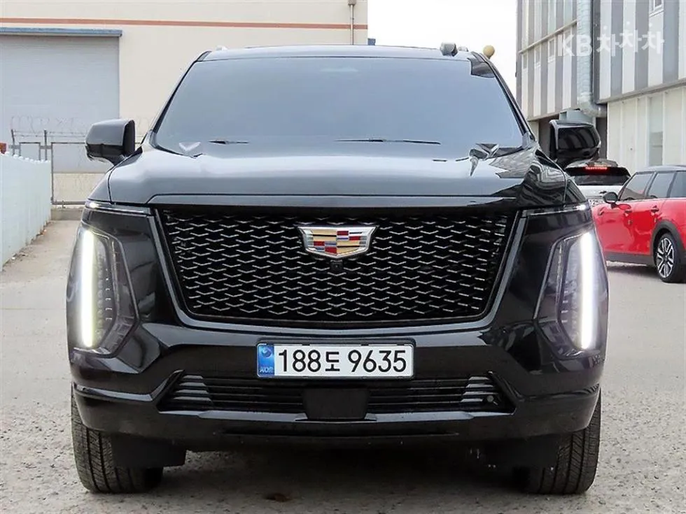 Cadillac ESCALADE(5세대) 6.2 V8 ESV Sport Platinum - фото 1