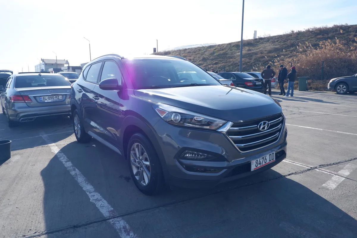 Hyundai Tucson - фото 1