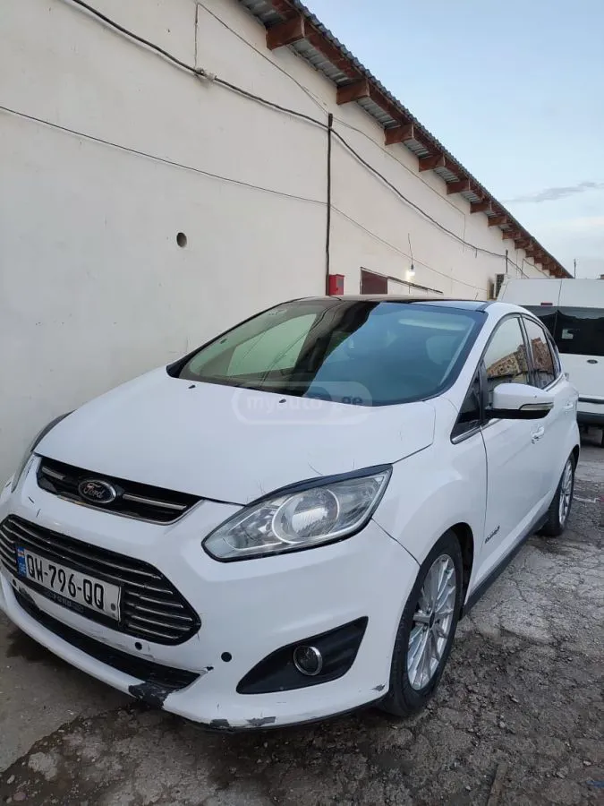 Ford C-MAX - фото 1