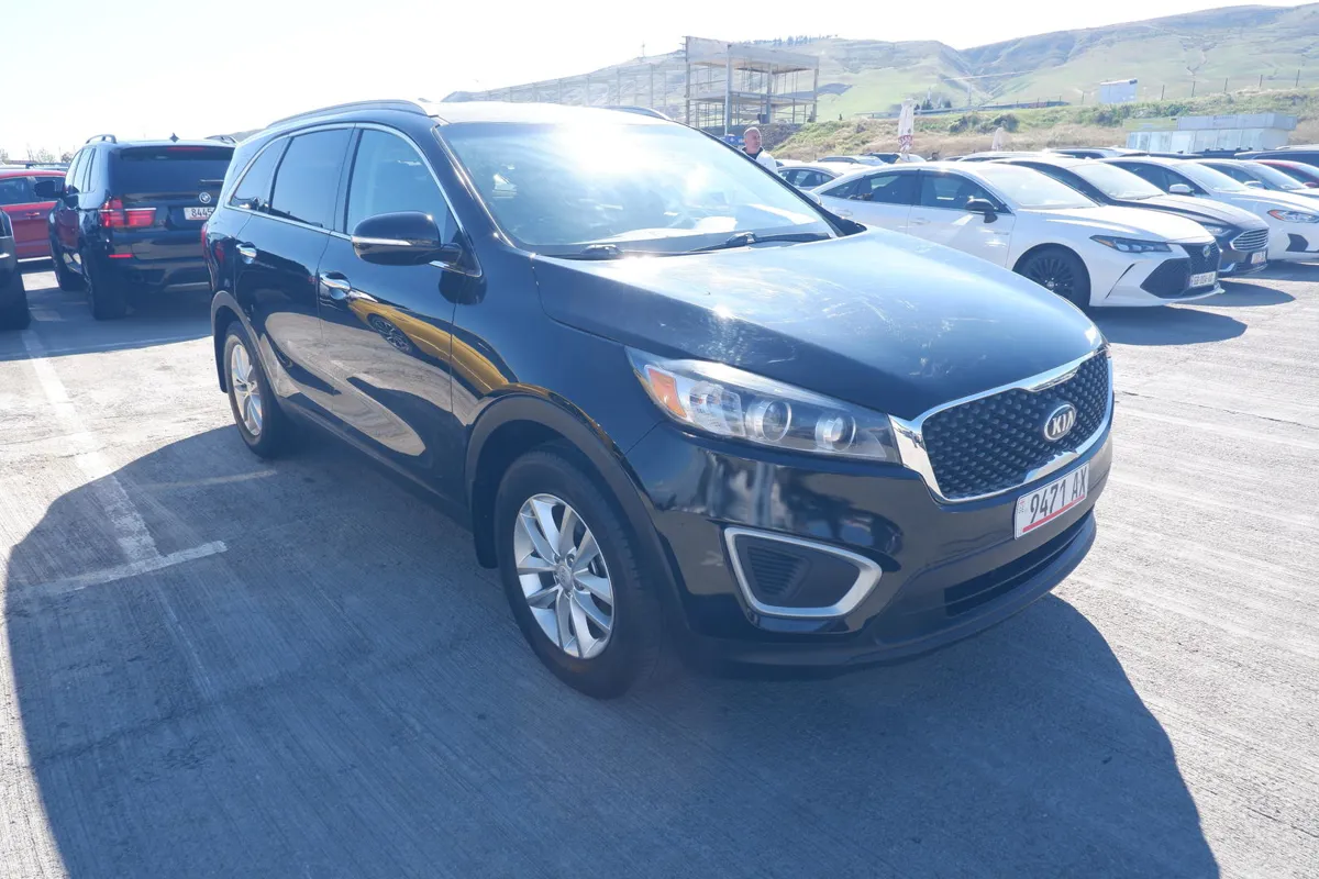 Kia Sorento - фото 1