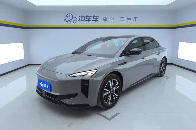 Hongqi EH7 - фото 1