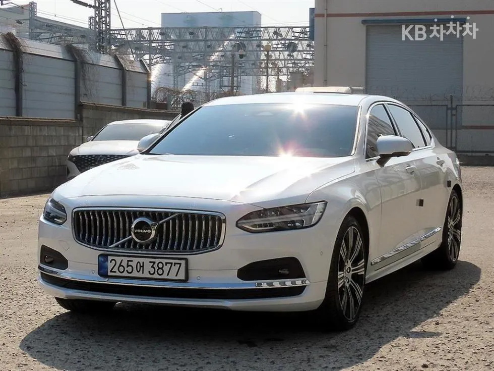 Volvo S90 2세대 B6 AWD Ultimate Bright - фото 1